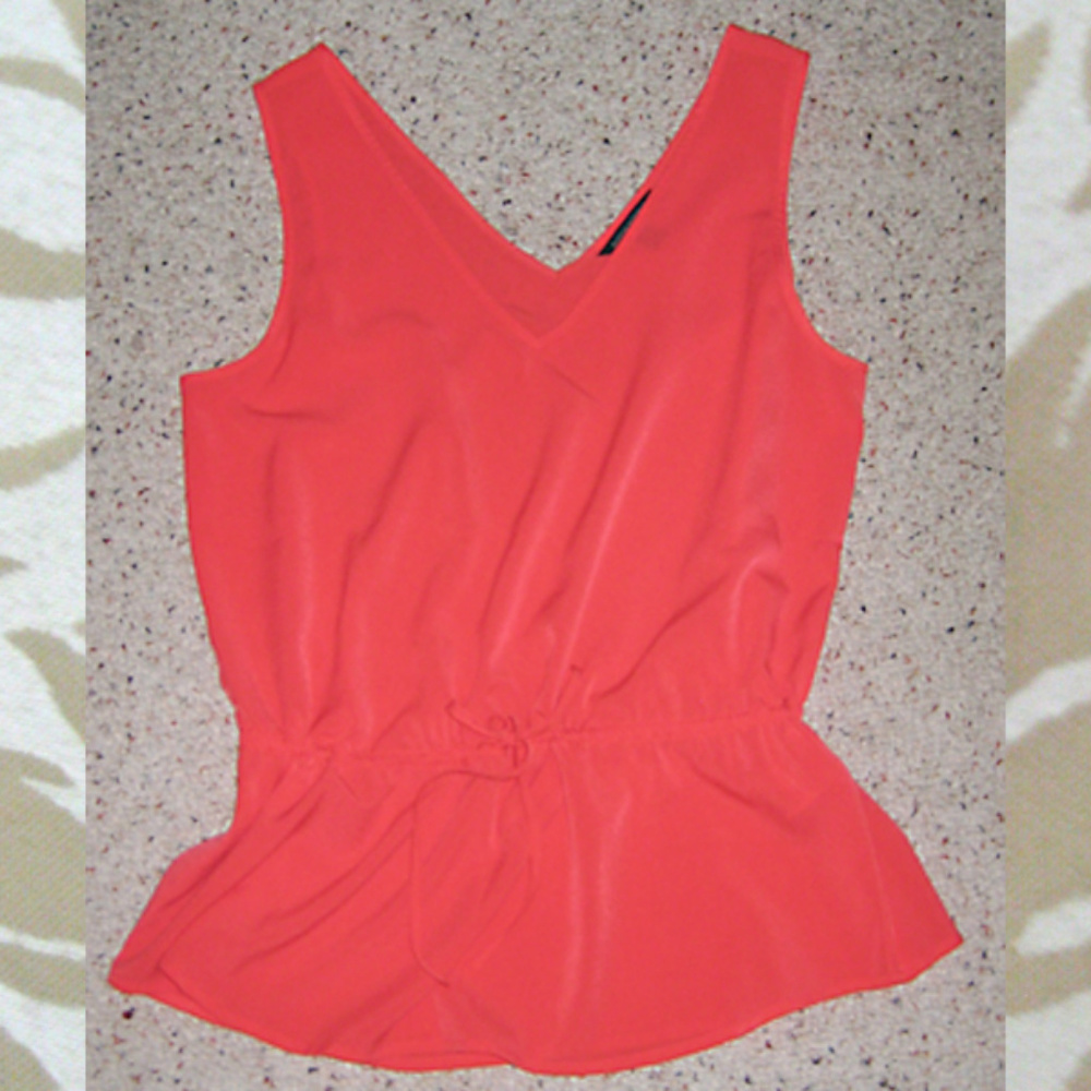 Banana Republic feminine cinched waist tank